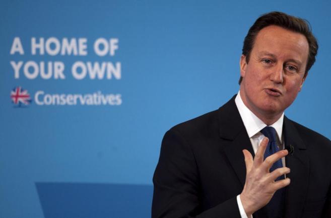 David Cameron pronuncia un discurso sobre el manifiesto conservador...