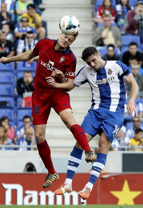 David Lpez (d) y Oriol Riera, en el sospechoso Espanyol-Osasuna.