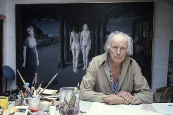 Paul Delvaux (1897-1994), el pintor belga en su estudio en 1980.