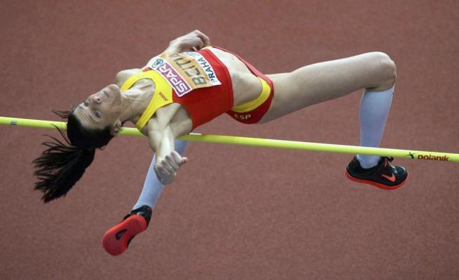 Ruth Beitita, durante la clasificacin del salto de altura.
