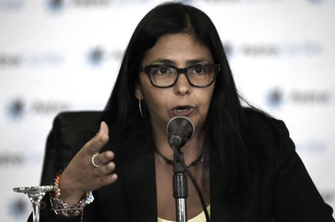 La canciller venezolana, Delcy Rodríguez, da una conferencia de...