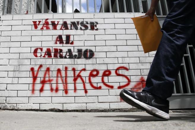Una pintada antiestadounidense en Caracas.