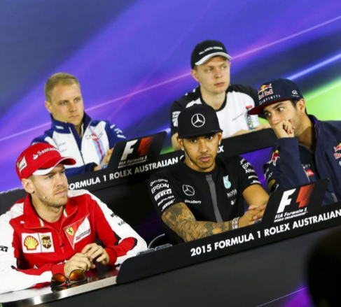 Vettel, Hamilton, Ricciardo durante la conferencia de prensa.