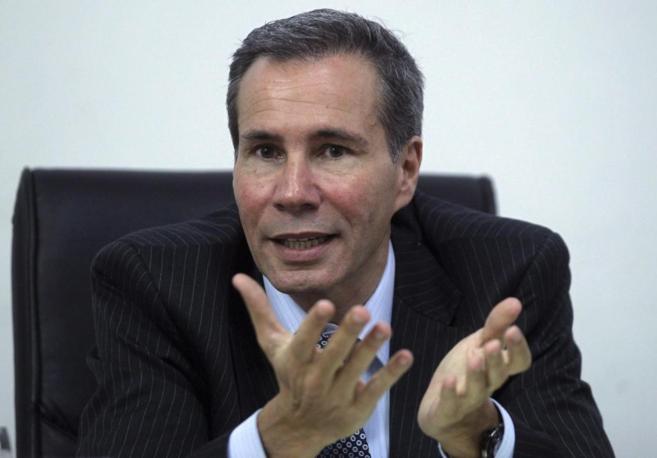 El fiscal Alberto Nisman, que investigaba el atentado de la mutual...