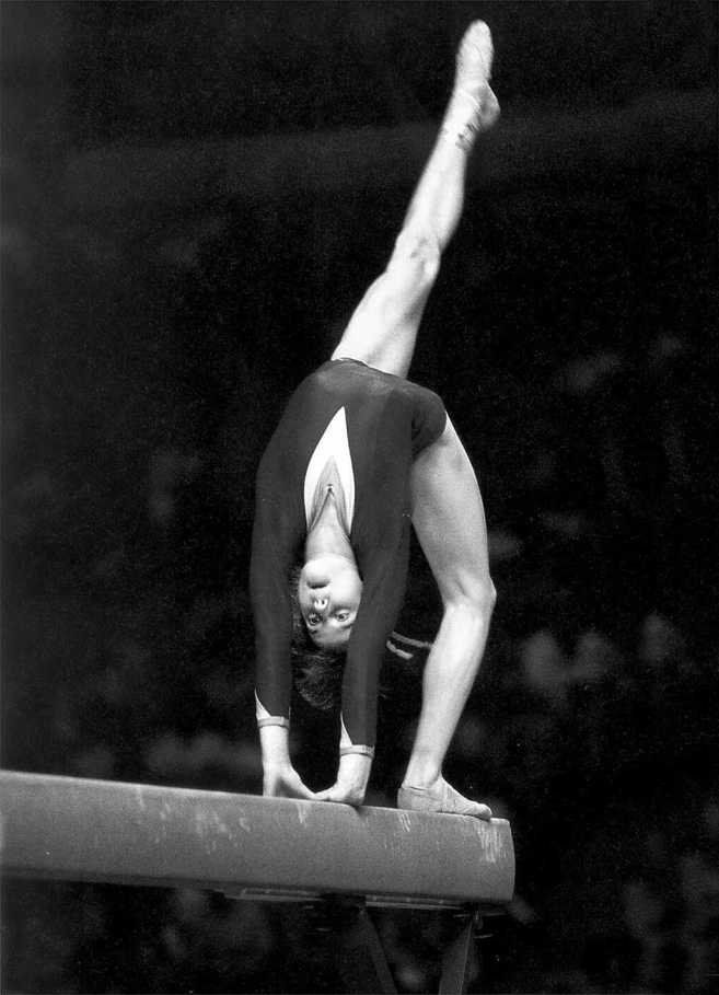 Nadia Comaneci en las Olimpiadas de Montreal de 1976.