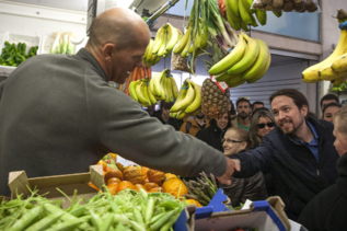 Pablo Iglesias, en el mercado de Cdiz.