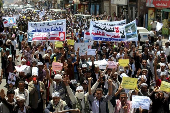 Manifestacin anti-huti en la ciudad yemen de Taiz.