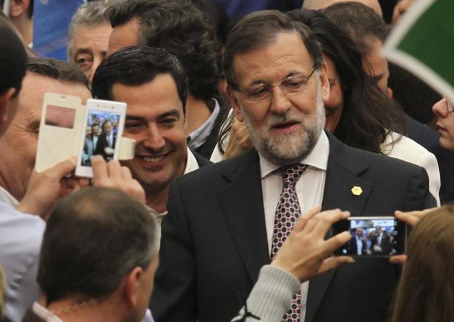 Juan Manuel Moreno Bonilla y Mariano Rajoy, en el cierre de campaa.