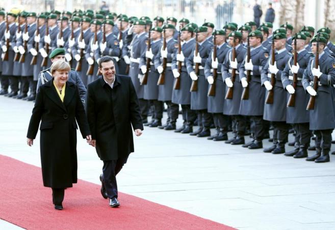 Merkel recibe a Tsipras, primera visita oficial del primer ministro...