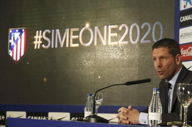 Diego Pablo Simeone, durante la rueda de prensa de su renovacin.