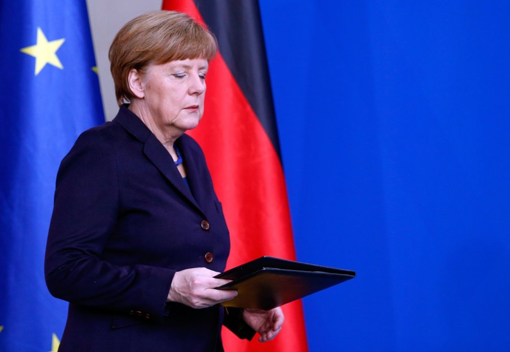 Angela Merkel ofrece una rueda de prensa sobre el accidente del avión...