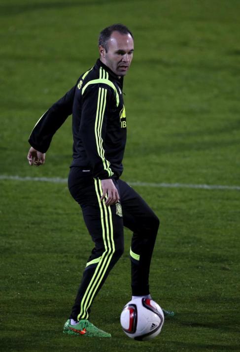 Andrs Iniesta, en un entrenamiento de la seleccin.