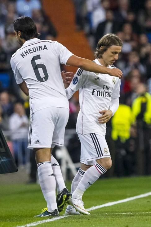 Khedira, en una cambio con Luka Modric en el Real Madrid.