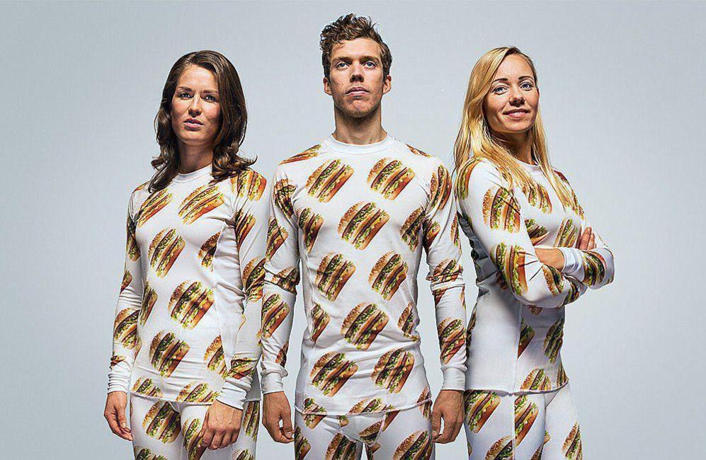 Tres modelos lucen la nueva lnea de pijamas lanzada por McDonald's...