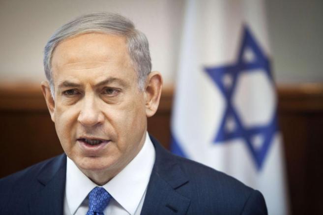El primer ministro israelí, Benjamin Netanyahu, hoy en su oficina de...