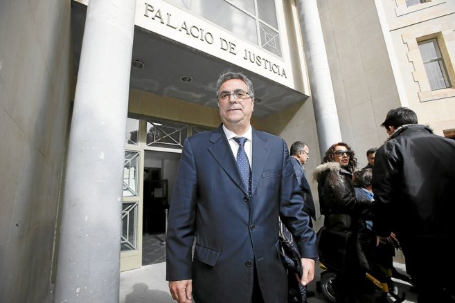 El empresario Enrique Ortiz en el Palacio de Justicia.