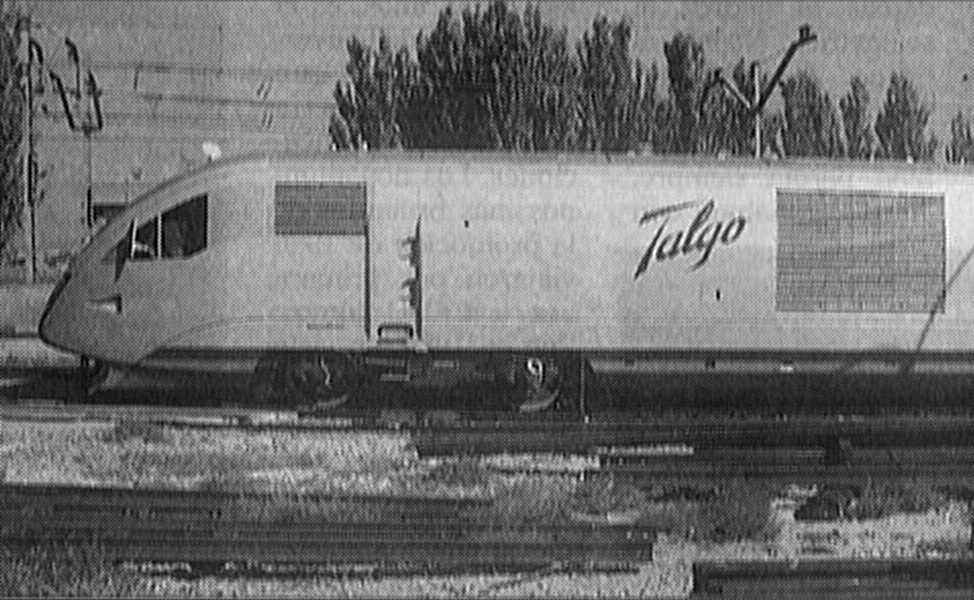 Prototipo de tren Talgo que alcanza una velocidad de 220 km/hora