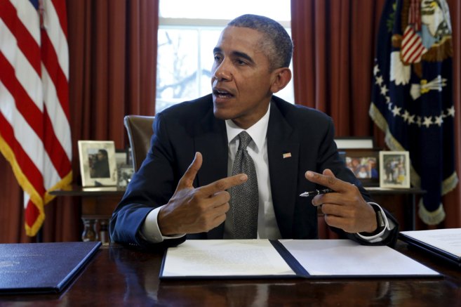El presidente de Estados Unidos, Barack Obama, en el Despacho Oval de...
