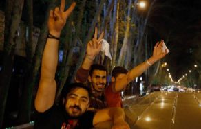 Iranes celebran el acuerdo en las calles.
