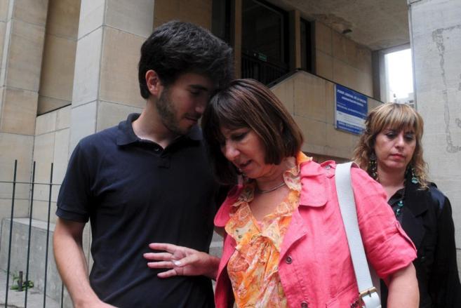 Felisa Miceli saliendo del tribunal que la conden en 2012.