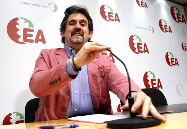El secretario general de EA, Pello Urizar, en su comparecencia en San...