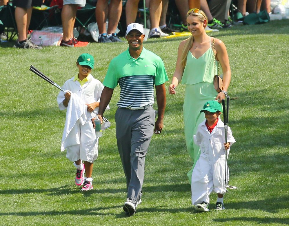 Los hijos y la novia de Tiger Woods, la esquiadora Lindsay Von, son...
