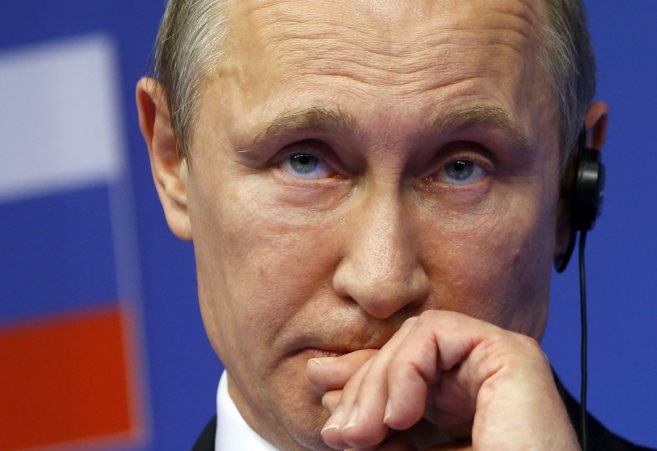 El presidente ruso tras una cumbre entre la UE y Rusia mantenida en...