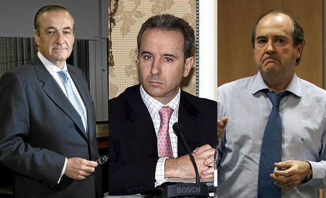 Los directivos de Bankia, Carlos Vela (izquierda), Ricardo Morado...