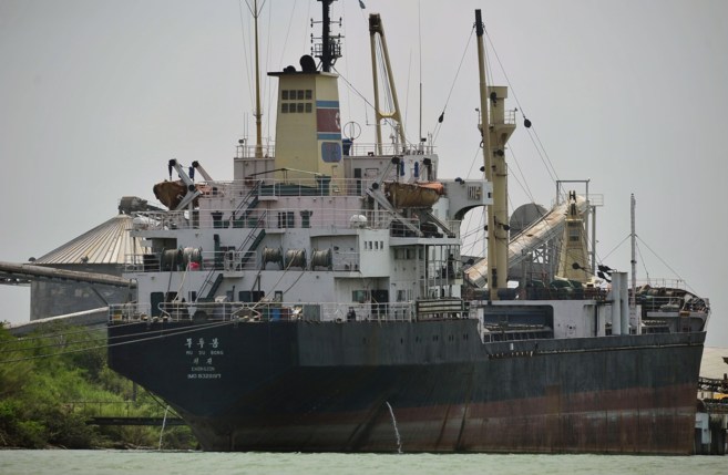 El buque norcoreano, Mu Du Bong, atracado en Veracruz.