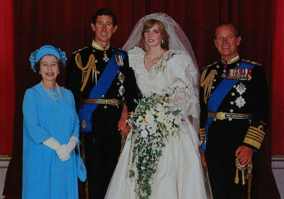 Foto oficial del da de la boda de Carlos de Inglaterra y Lady Diana.
