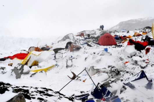 As qued el campamento base del Everest tras el sesmo. | Afp...