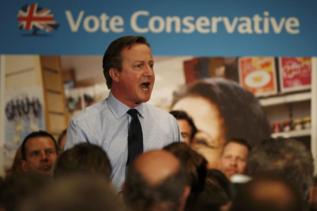 Cameron se dirige a los electores, en Londres.