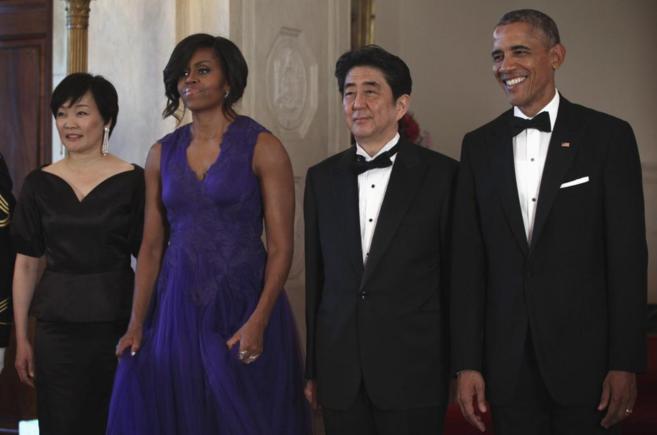 El presidente de los Estados Unidos Barack Obama y la primera dama...