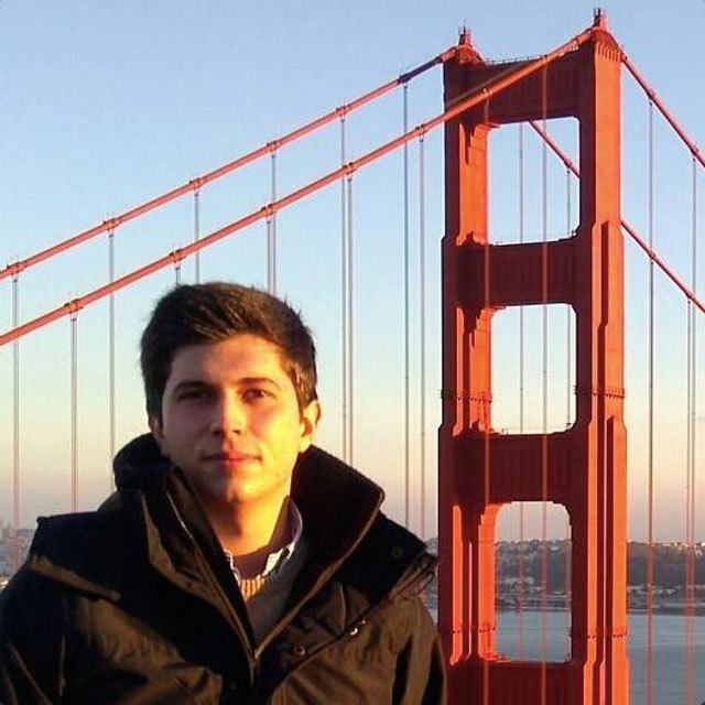 Javier Agera, Madrid, 21 aos. Dirige la empresa 'Geeksphone', que...