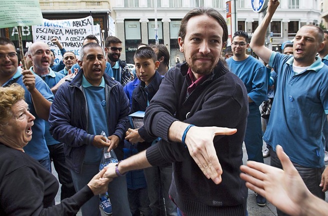 Pablo Iglesias, saluda a los trabajadores en huelga de Telefnica en...