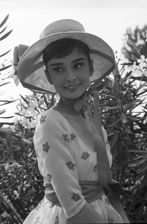Audrey Hepburn fue, es y ser una de las figuras ms admiradas de...