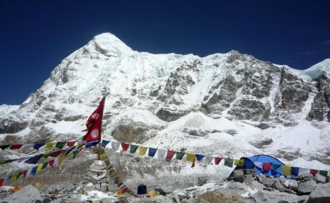 Campamento base en el Everest, donde se produjo una avalancha a raz...