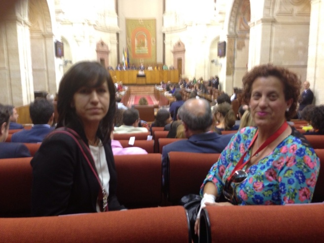Mara Luisa y Mara Montaa, en la tribuna de invitados, durante la...
