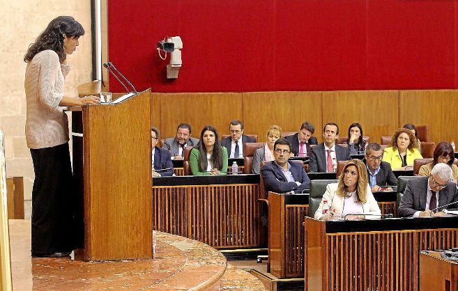 Teresa Rodrguez, durante su intervencin en el parlamento andaluz...
