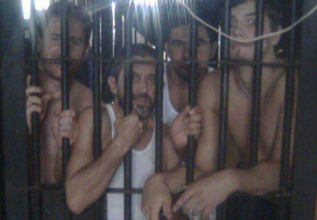 Espaoles recluidos en la crcel de La Joya, Panam.