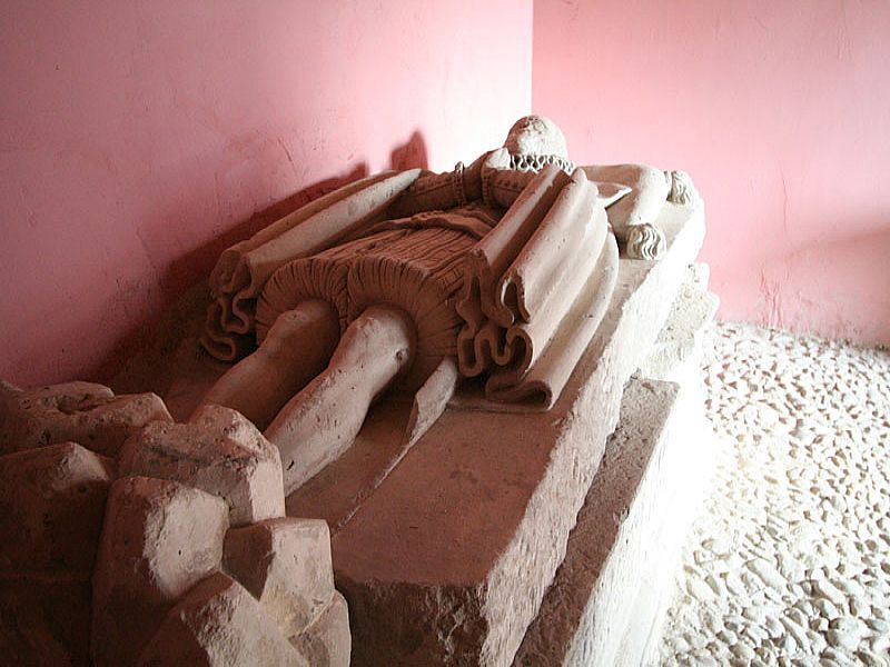Una de las lpidas sepulcrales de los fundadores del Convento de la...