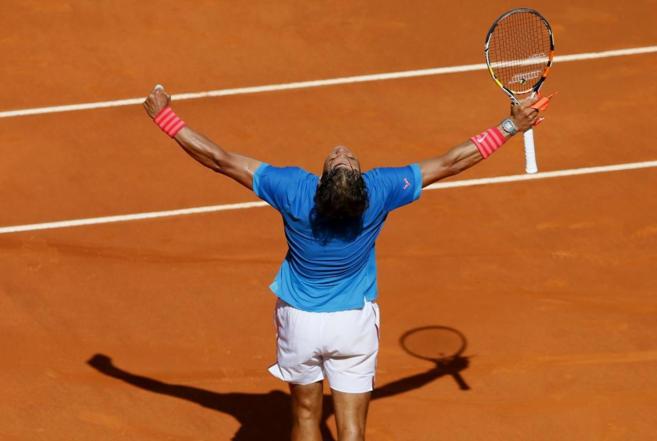 Rafa Nadal celebra su victoria frente al blgaro Dimitrov