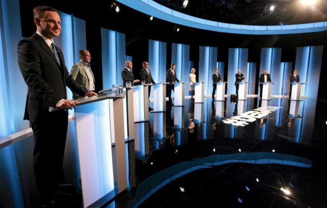 Los candidatos presidenciales de Polonia, en el ltimo debate...