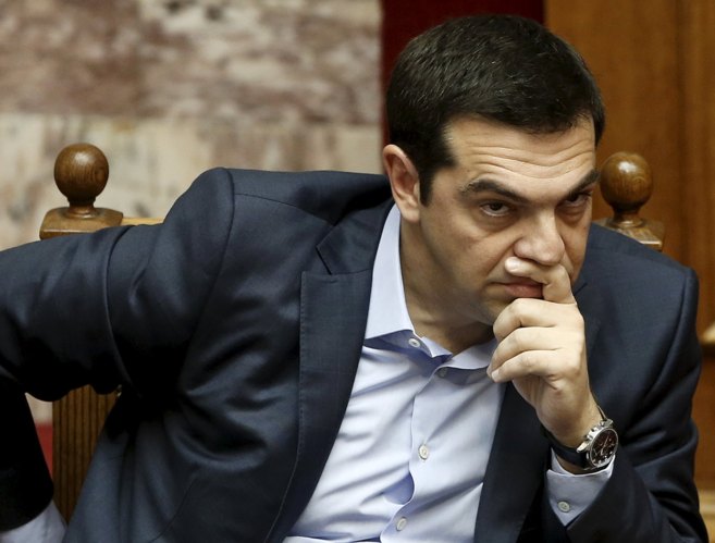 El primer ministro griego, Alexis Tsipras, durante una sesión en el...