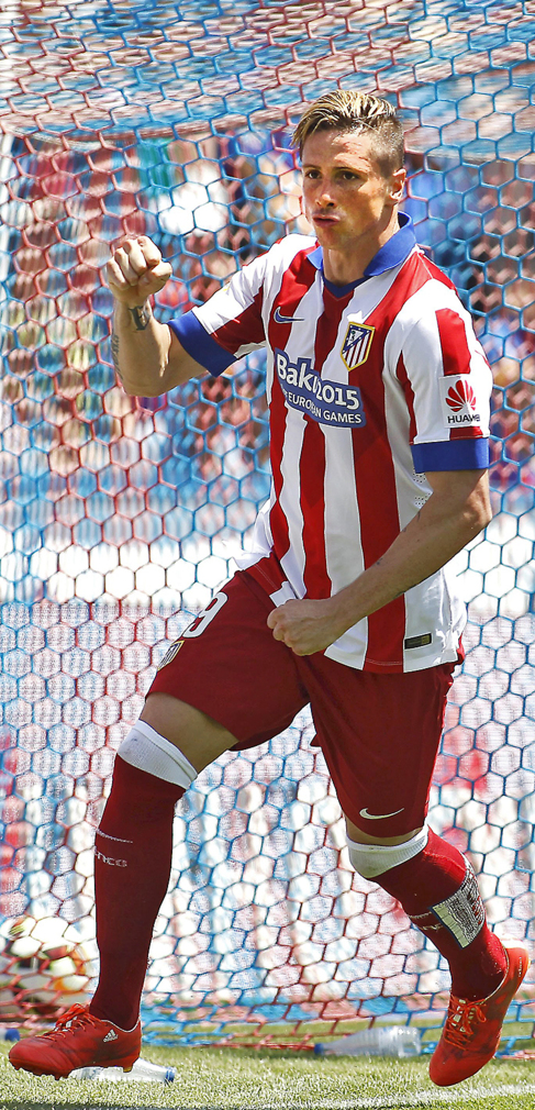 Torres celebra su gol en el Ciudad de Valencia.