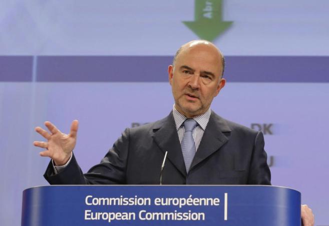 El comisario de Asuntos Económicos y Financieros, Pierre Moscovici,...