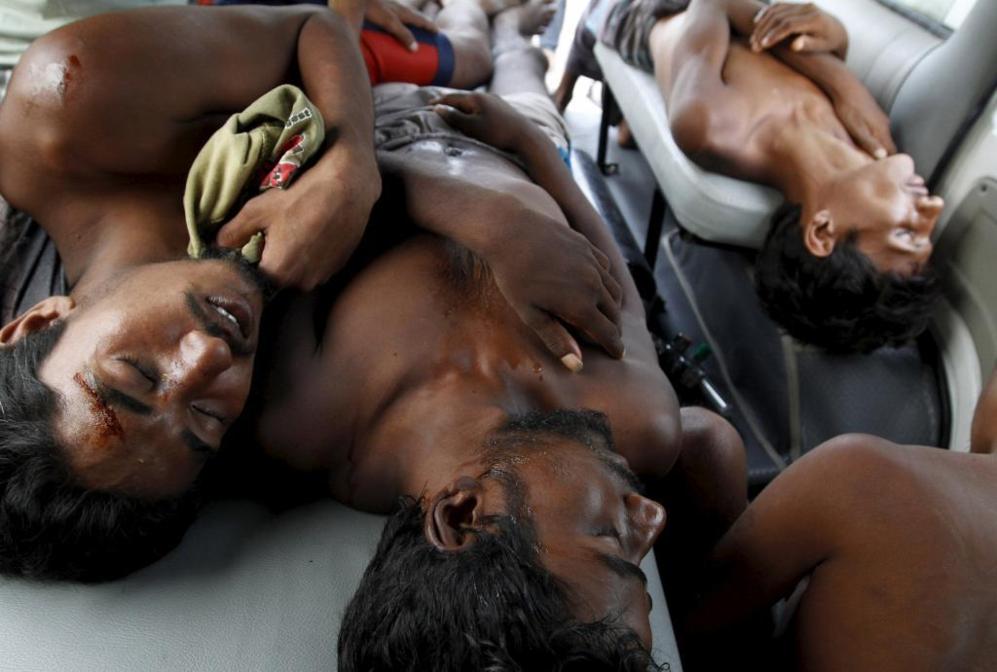 Inmigrantes Rohingya recin llegados a la regin de Aceh...