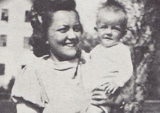 Ute Baur-Timmerbrink junto a su madre.