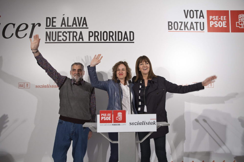 Idoia Mendia, la candidata del PSE a diputada general, Cristina...