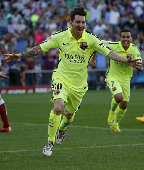 Messi celebra el gol en el Caldern.